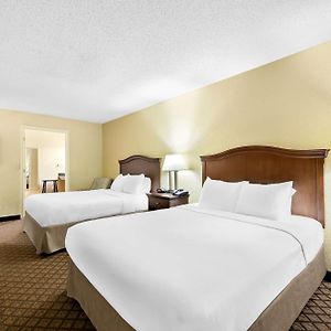 Queen Room Hearing Accesible